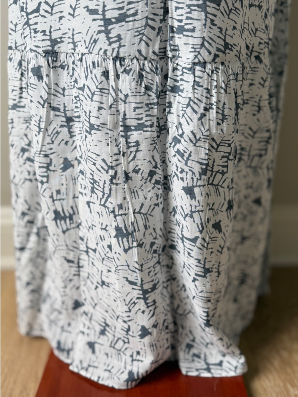 Nine West Sleeveless Maxi Dress White and Navy Abstract Print - Picture 6 of 7